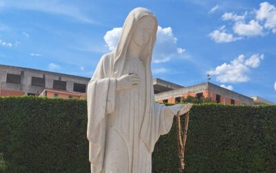 MIESIĄC MATKI BOŻEJ KRÓLOWEJ RÓŻAŃCA ŚWIĘTEGO